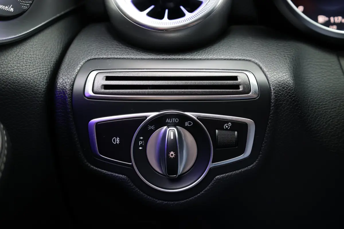 180 AMG Line LED/VIRTUAL/SFEER/LEER+S.VERWARMIN/19"LMV/CAM/ACC/ECC/12 MDN GARANTIE!