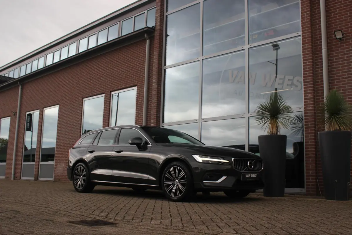 2.0 B3 Inscription | 2e eigenaar | Harman/Kardon | Cruise control adaptief | Panoramadak | Crystal Eye | Stoelverwarming | DAB | Navigatie | Carplay | LED | PDC