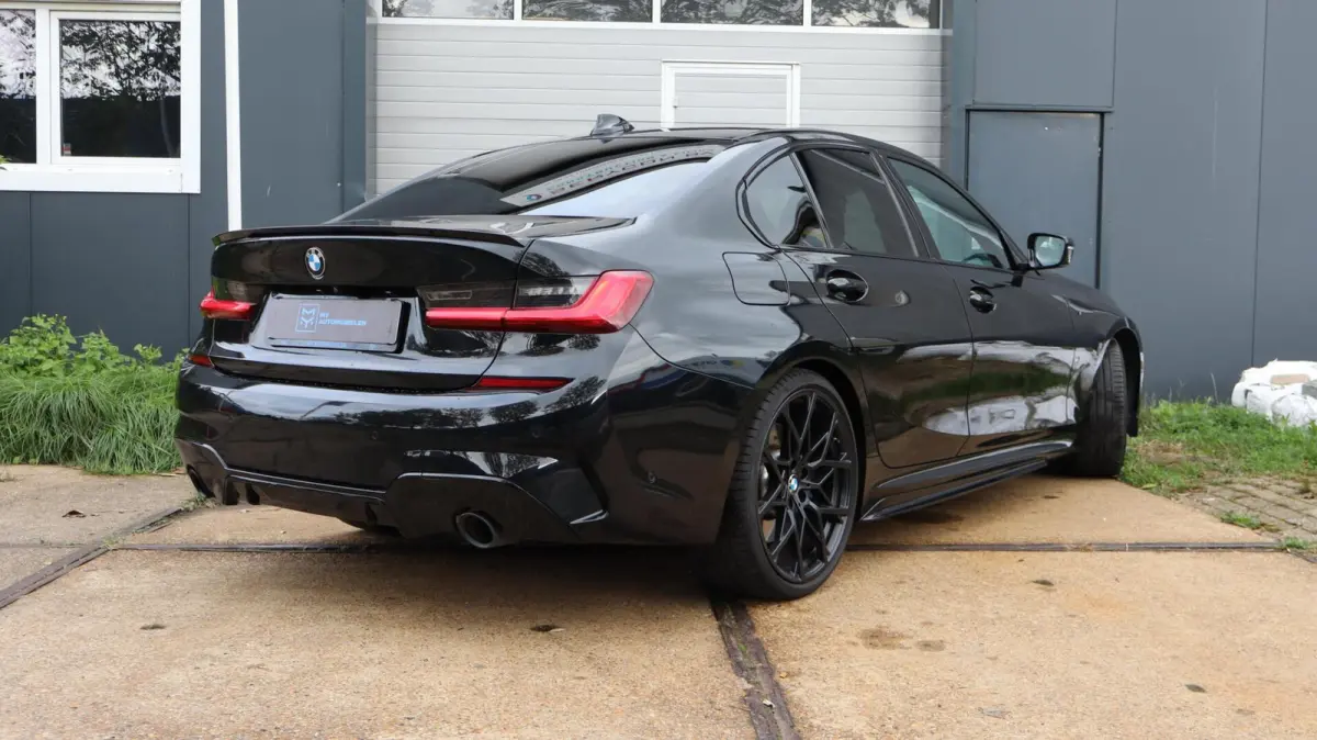 330i High Executive Edition