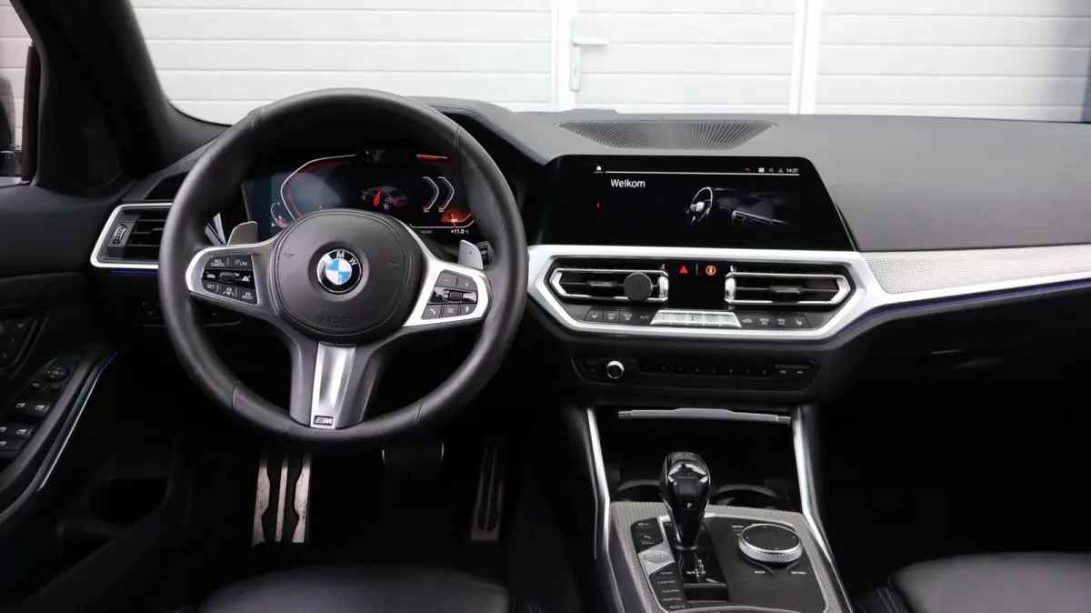 330i High Executive Edition