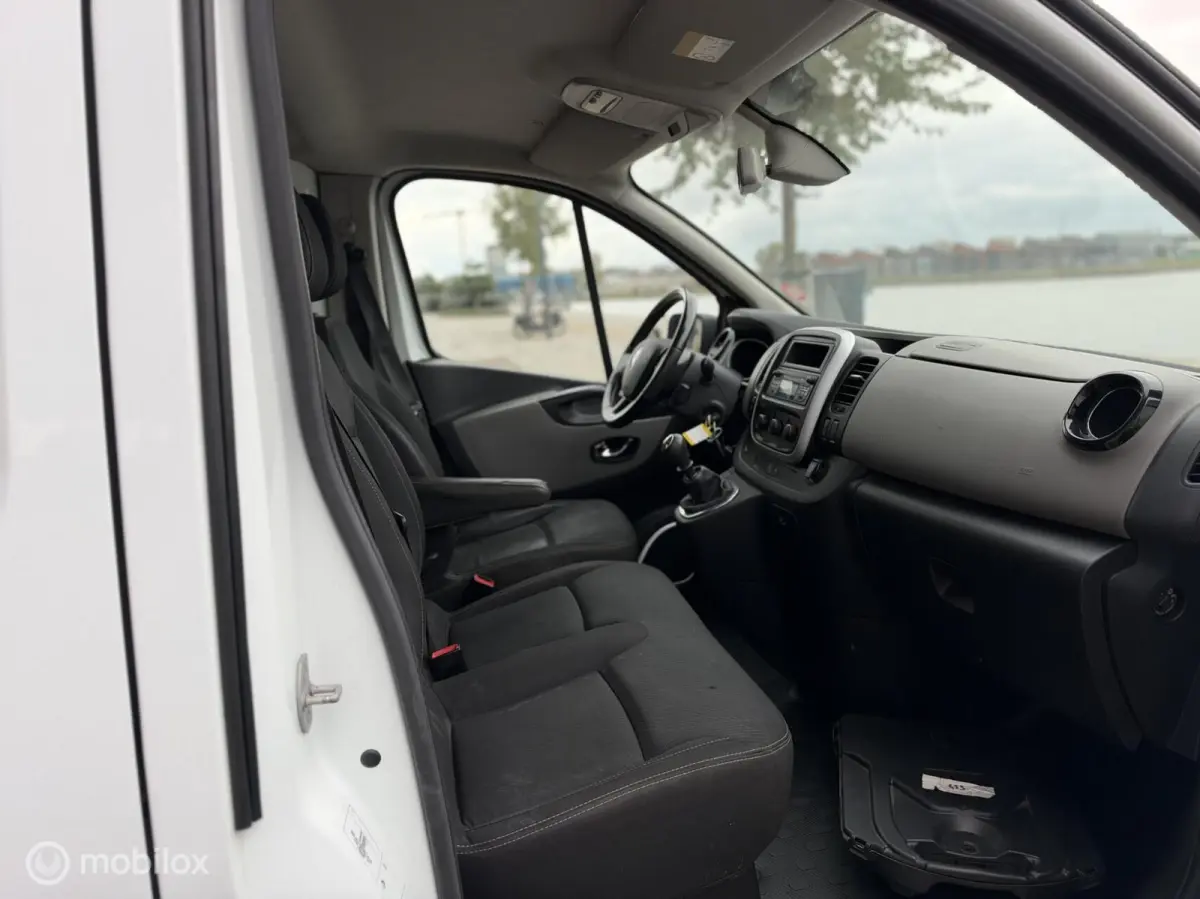 bestel 1.6 dCi T29 L2H1 Générique Ex BTW!