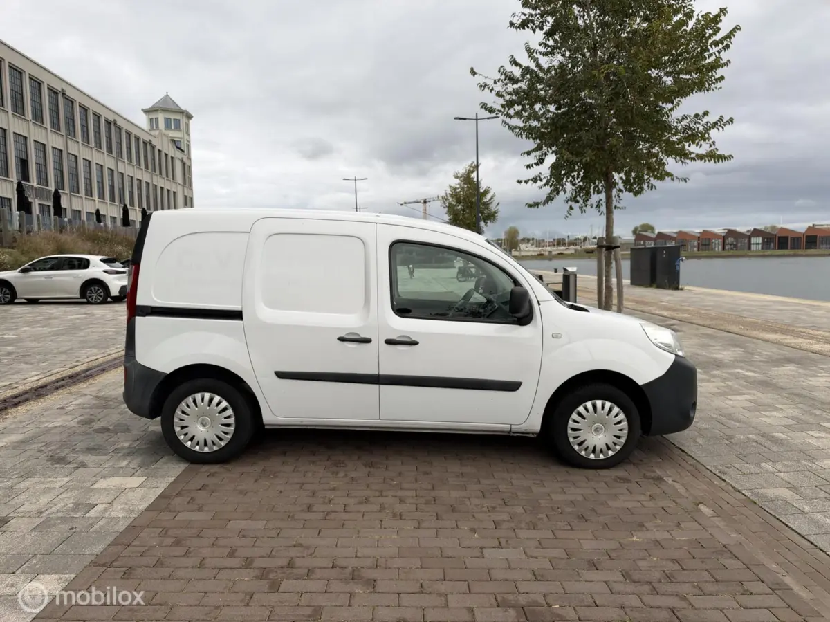 bestel 1.5 dCi 75 Générique Pro Airco Ex BTW!