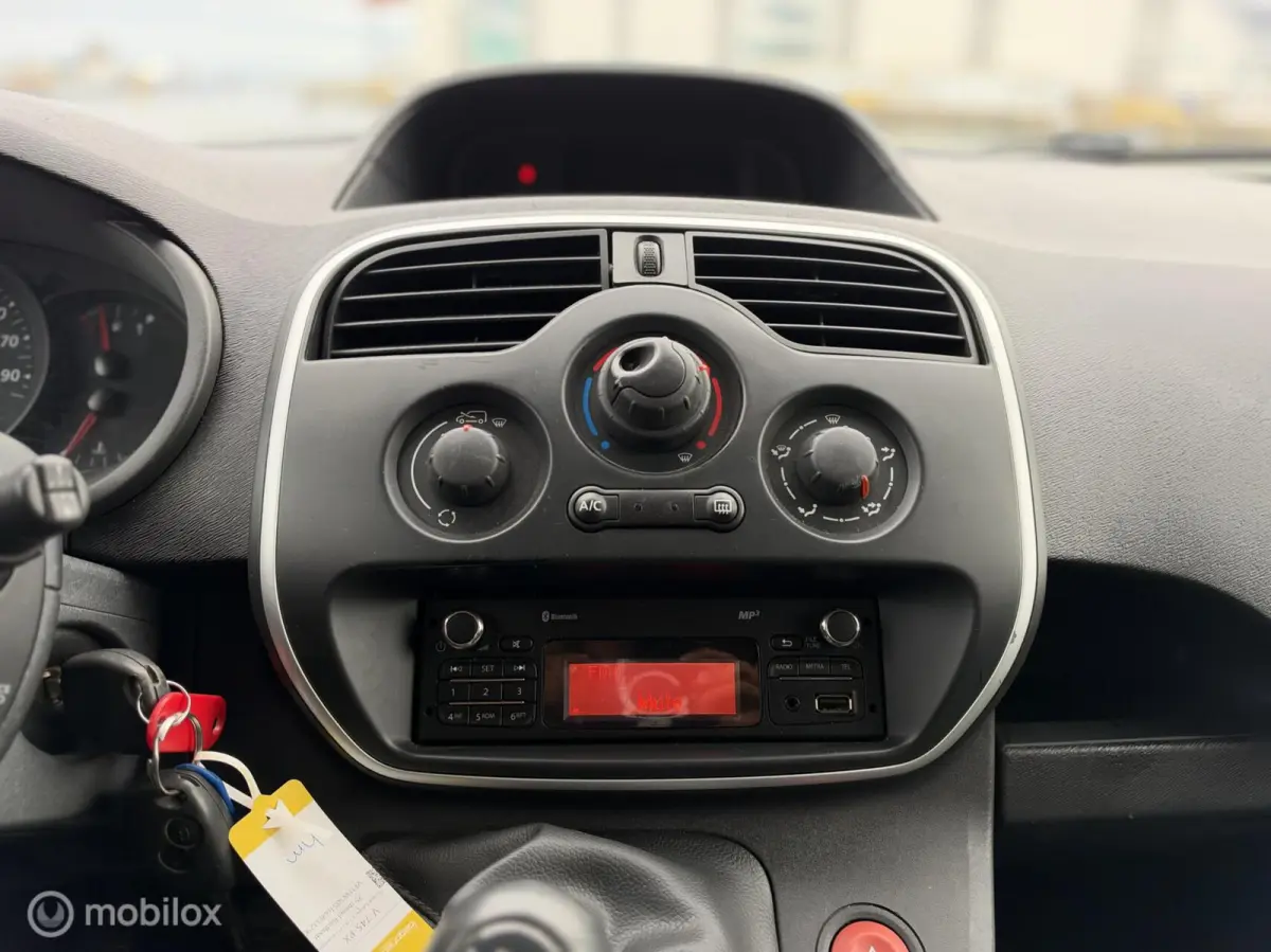 bestel 1.5 dCi 75 Générique Pro Airco Ex BTW!