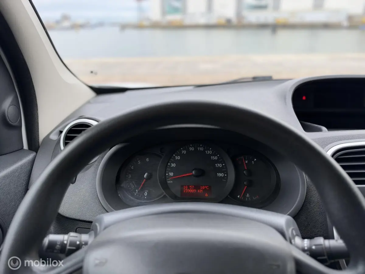 bestel 1.5 dCi 75 Générique Pro Airco Ex BTW!