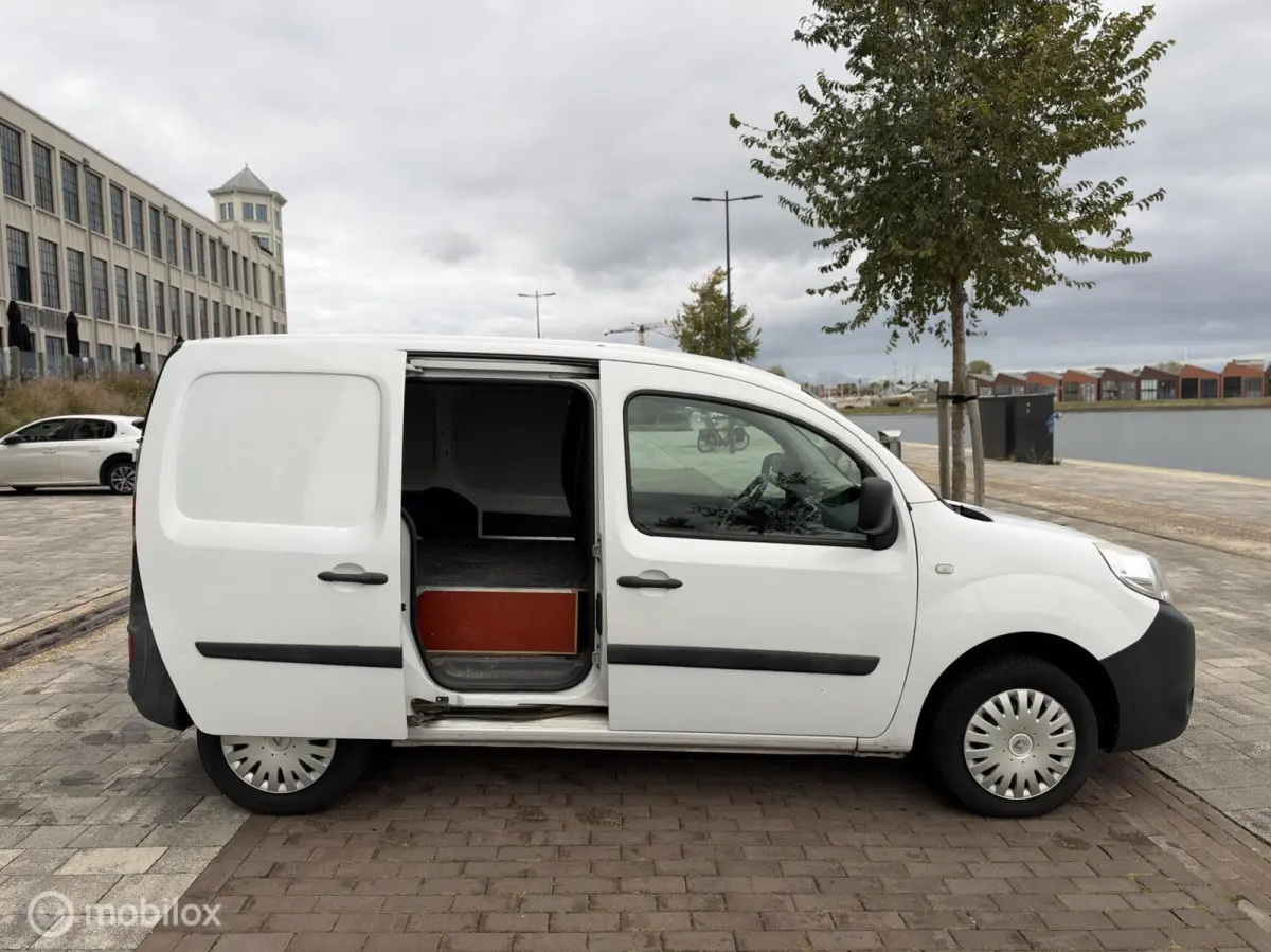 bestel 1.5 dCi 75 Générique Pro Airco Ex BTW!