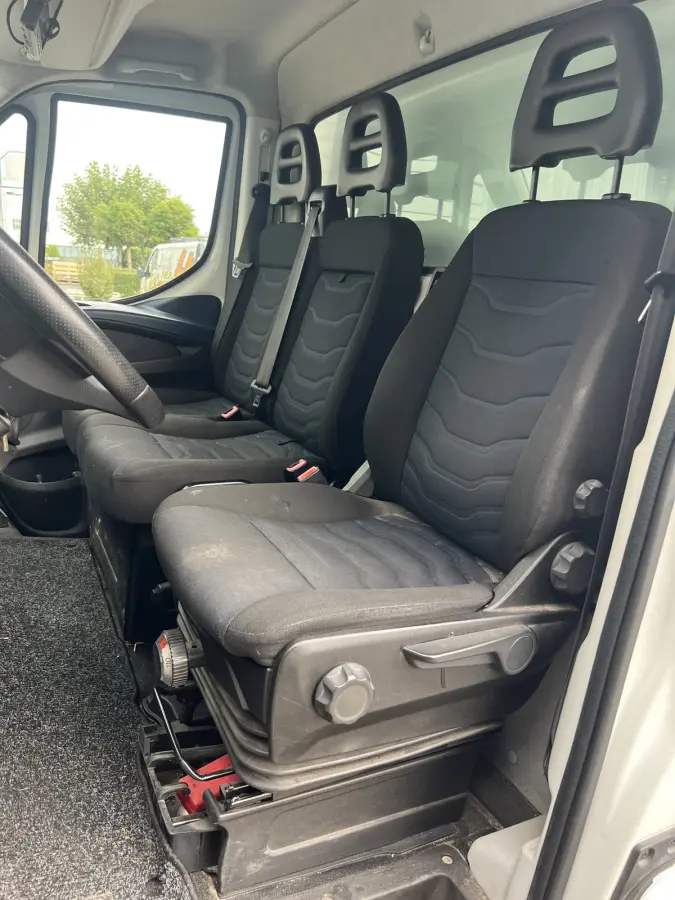 35S14 2.3 | AUTOMAAT | BAKWAGEN / MEUBELBAK | LAADKLEP | CAMERA | CLIMATE CONTROL | BLUETOOTH | ALL-SEASON BANDEN
