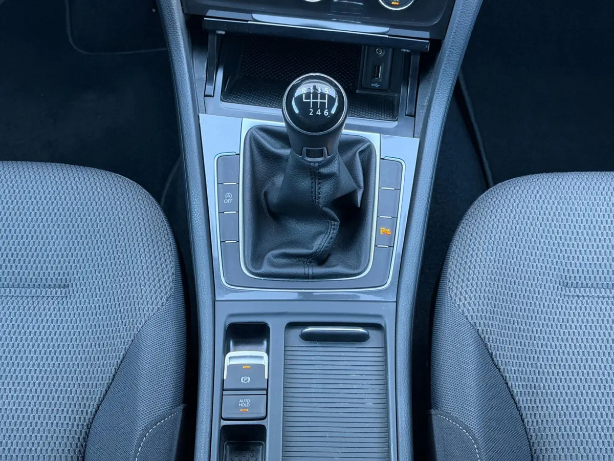 1.0 TSI Comfortline Business|CAMERA|TREKHAAK|STOEL VERWRM.