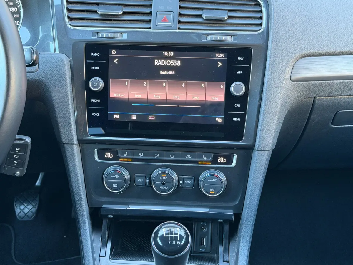 1.0 TSI Comfortline Business|CAMERA|TREKHAAK|STOEL VERWRM.