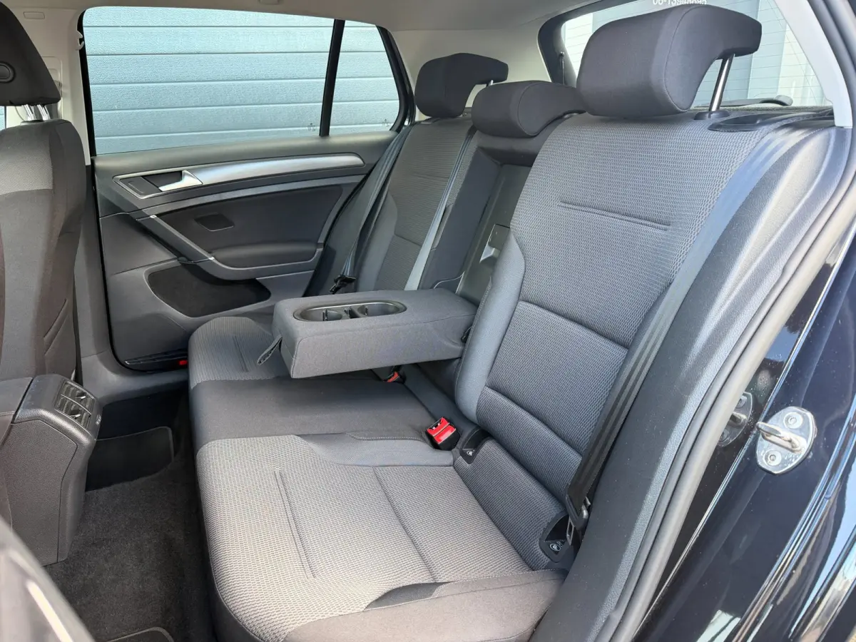 1.0 TSI Comfortline Business|CAMERA|TREKHAAK|STOEL VERWRM.