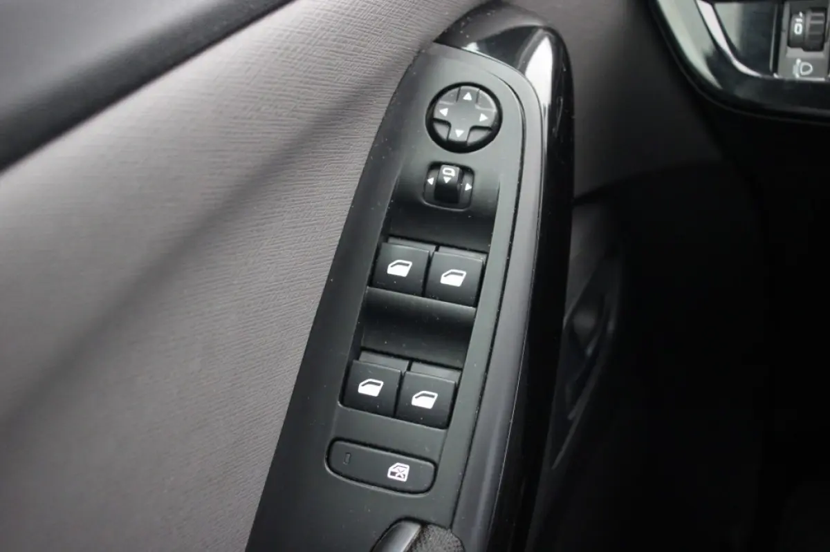 1.2 PureTech Business 7 Persoons - Carplay, Navi, Cruise, Trekhaak