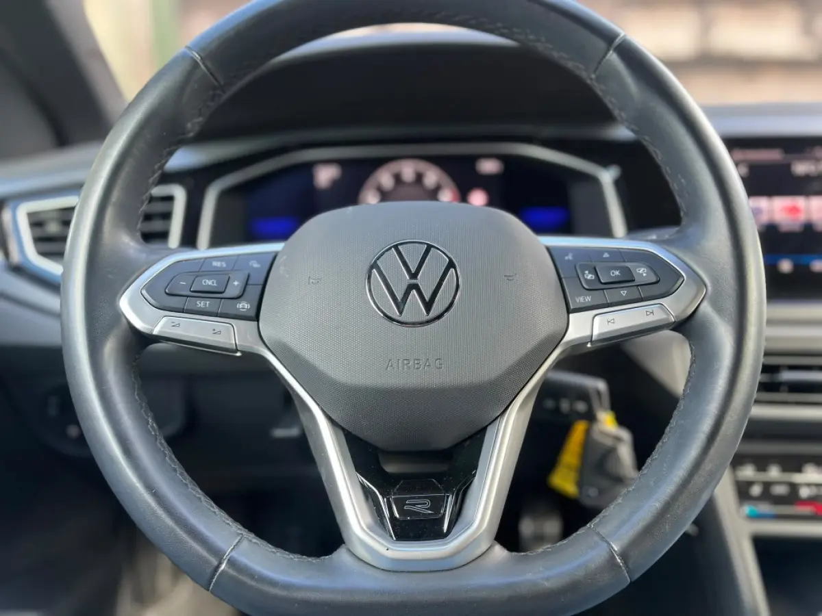 1.0TSI 110pk DSG R-Line Black Style | Matrix-LED | Carplay