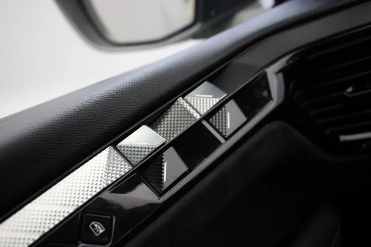 E-Tense Performance Line+ PHEV - Carplay, Camera, Cruise, Afn. Trekhaak