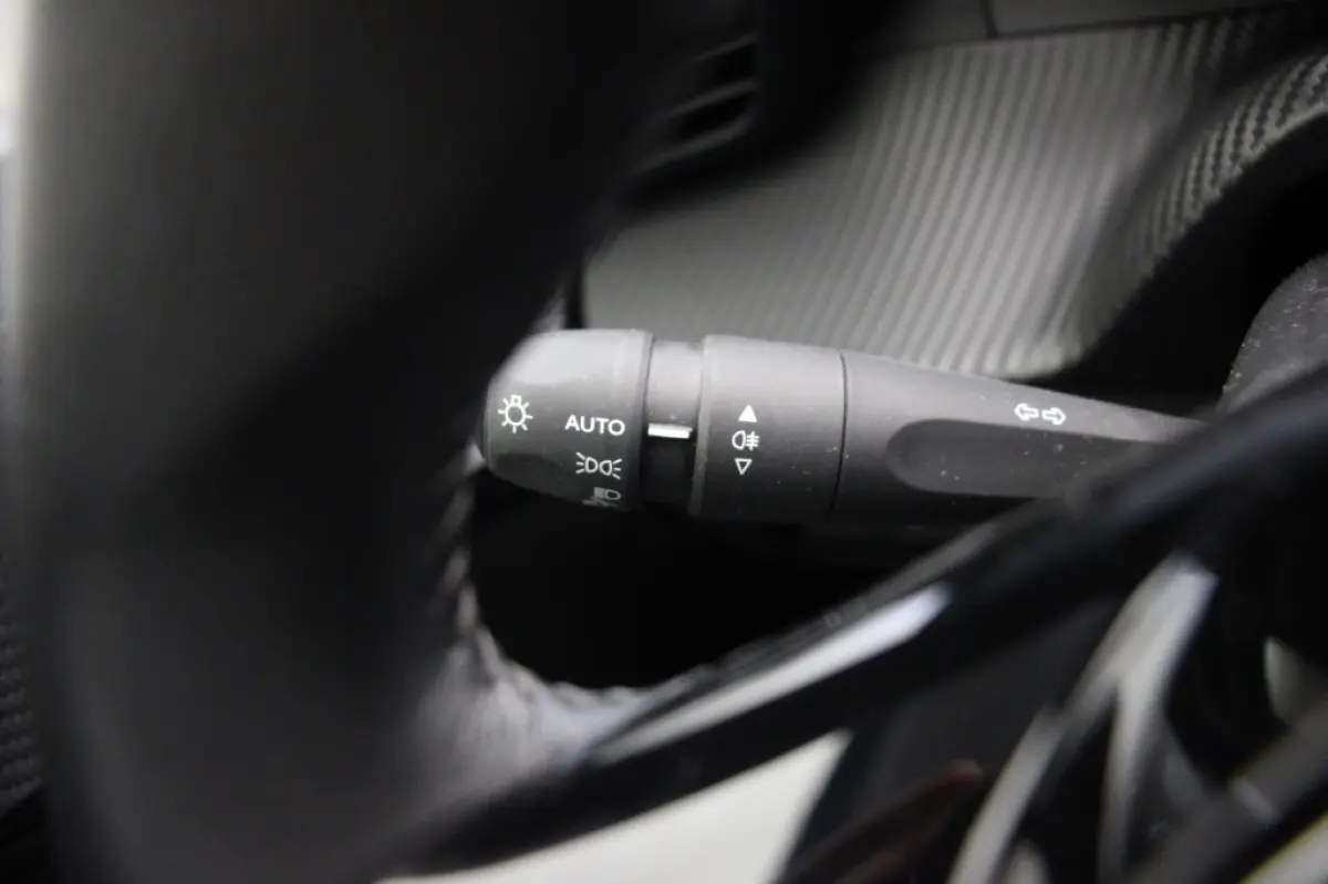 1.2 PureTech Allure Pack - Digitaal Cockpit, Carplay, Camera, Half Leer,