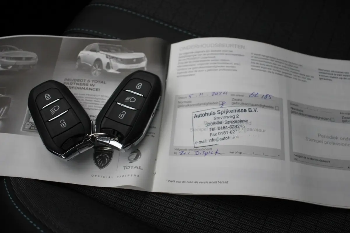 1.2 PureTech Allure Pack - Digitaal Cockpit, Carplay, Camera, Half Leer,