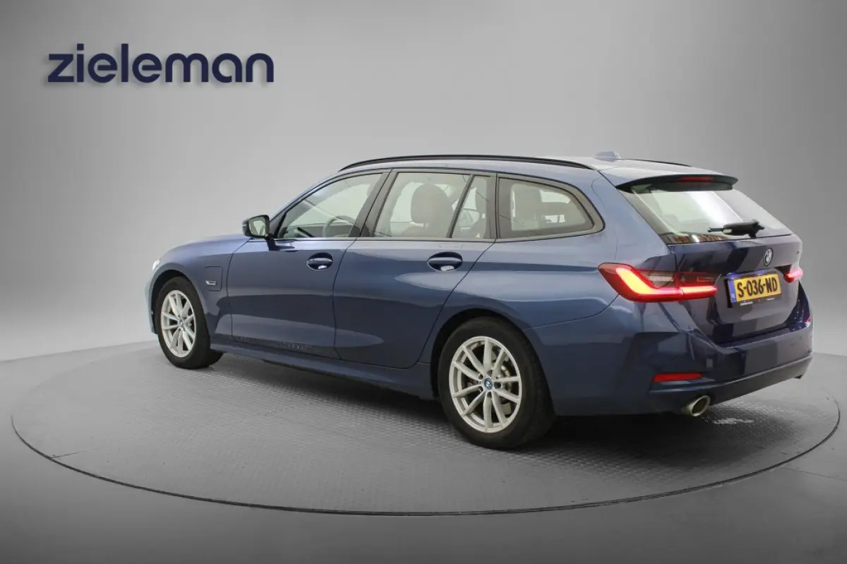 330e - Digitaal Cockpit, Carplay, Leer, Stoelverw.