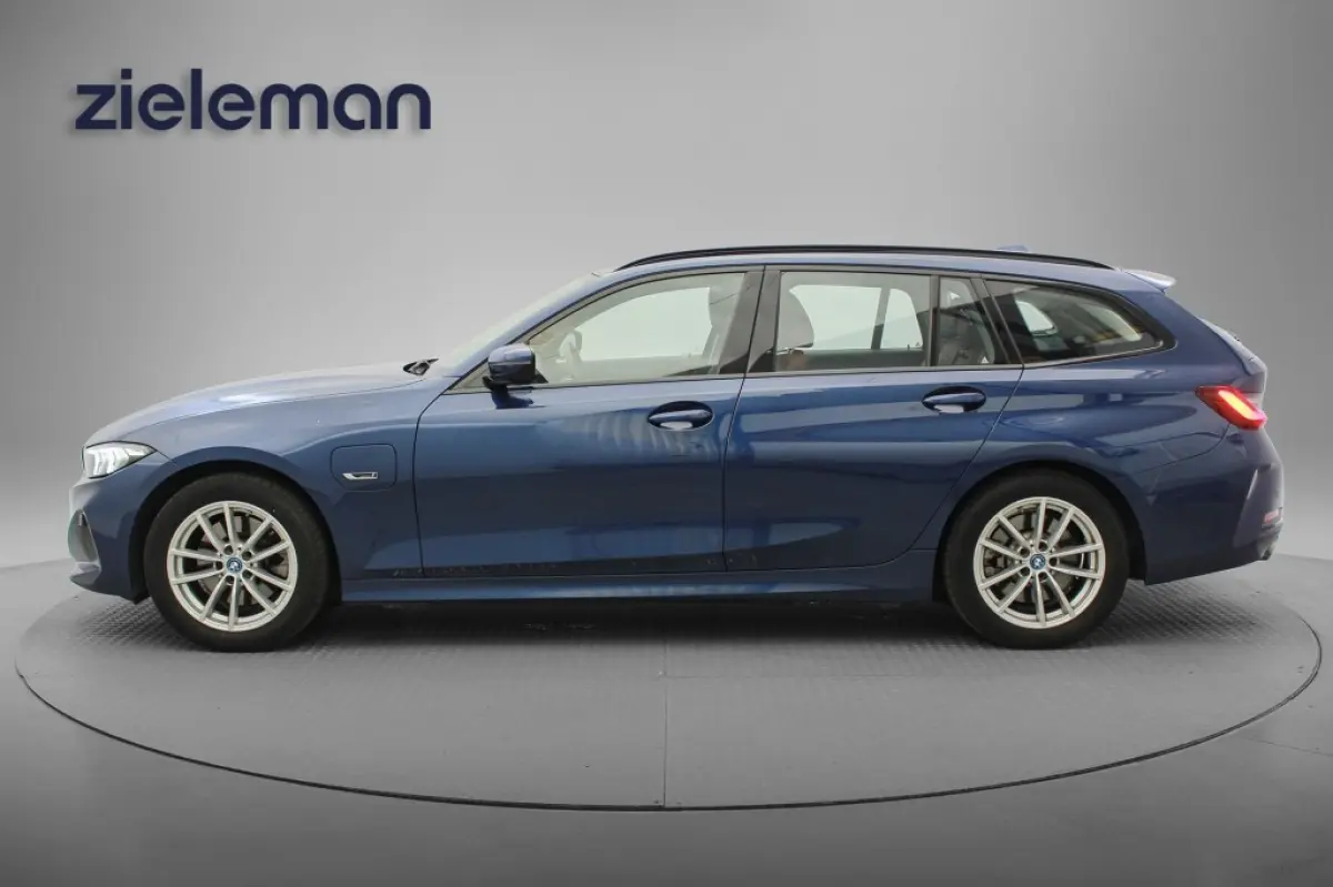 330e - Digitaal Cockpit, Carplay, Leer, Stoelverw.