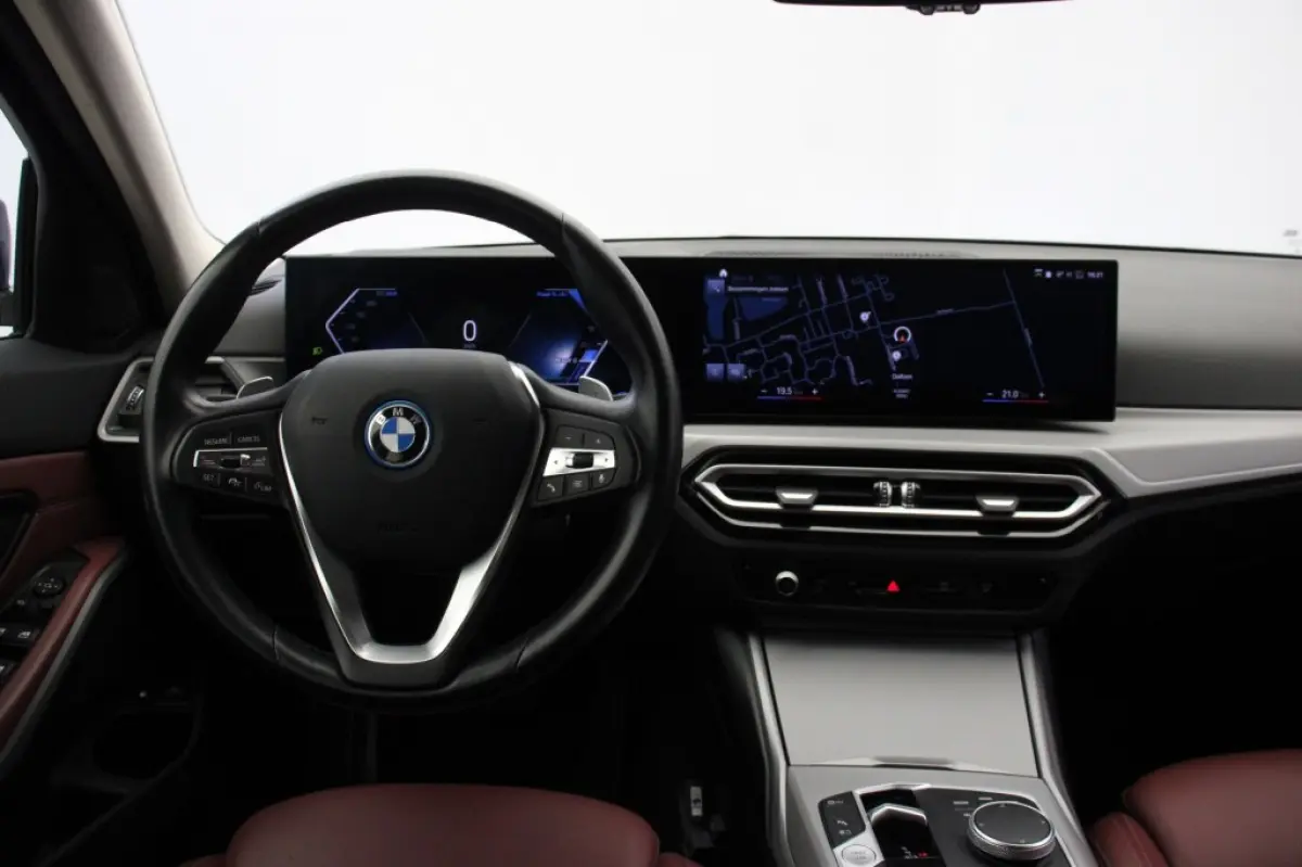 330e - Digitaal Cockpit, Carplay, Leer, Stoelverw.