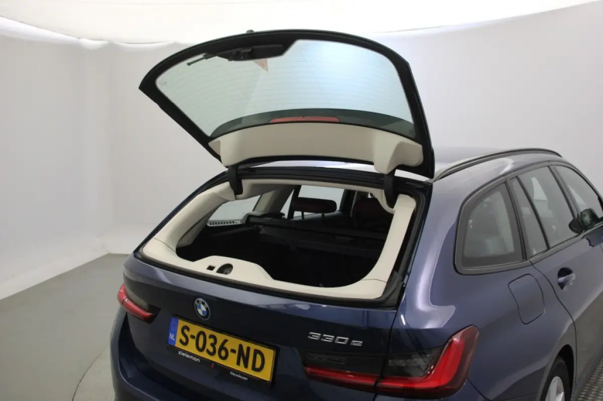330e - Digitaal Cockpit, Carplay, Leer, Stoelverw.