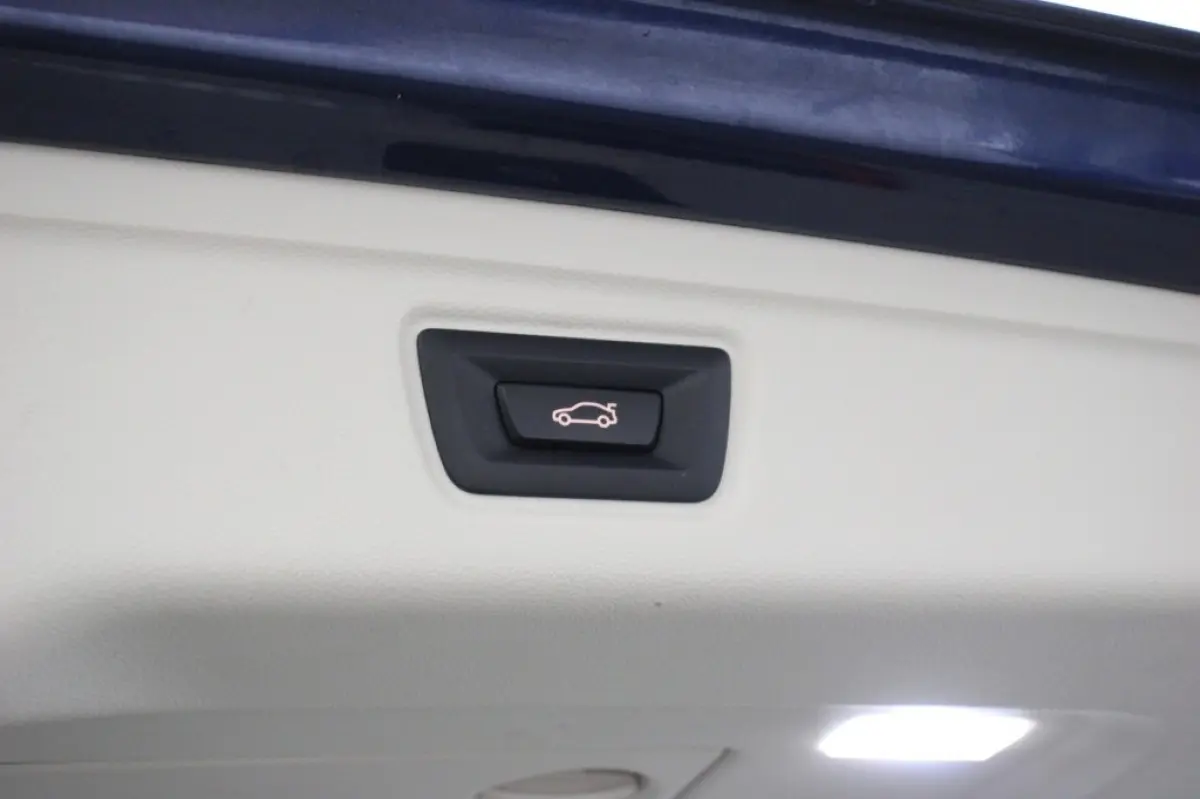 330e - Digitaal Cockpit, Carplay, Leer, Stoelverw.