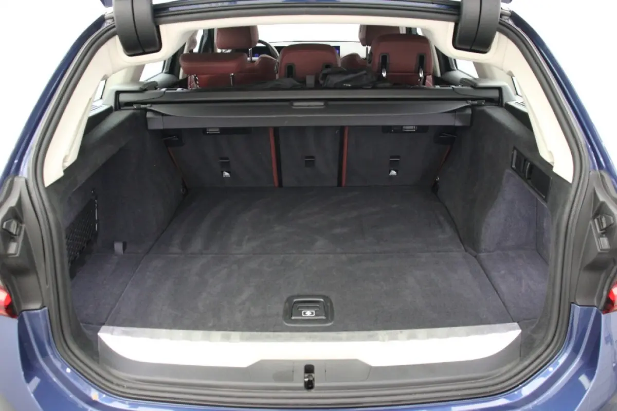 330e - Digitaal Cockpit, Carplay, Leer, Stoelverw.
