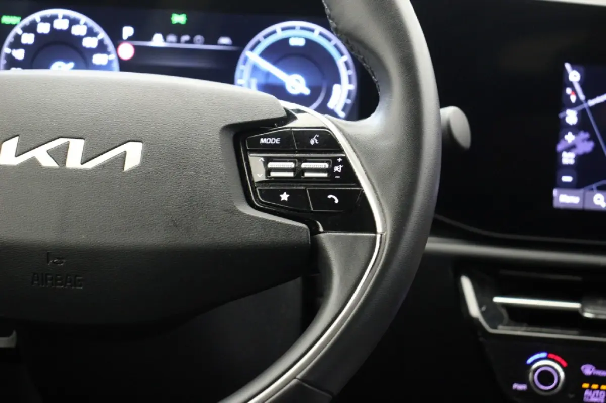 1.6 GDi Hybrid DynamicLine - Digitaal Cockpit, Carplay, Camera, Adapt. Cruise