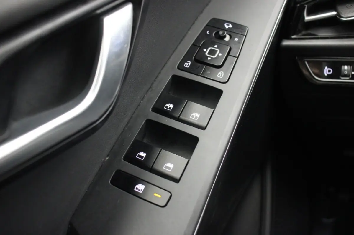 1.6 GDi Hybrid DynamicLine - Digitaal Cockpit, Carplay, Camera, Adapt. Cruise
