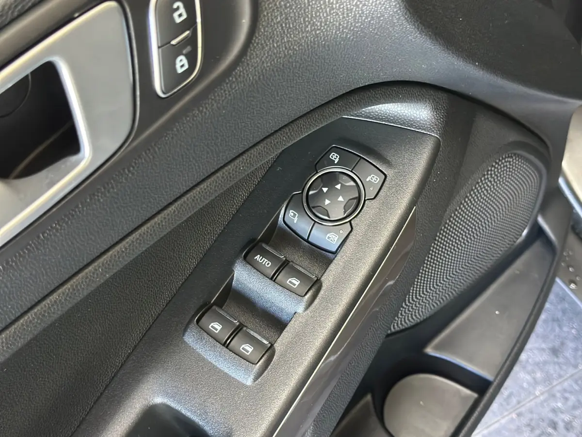 1.0 EcoBoost Trend Essential