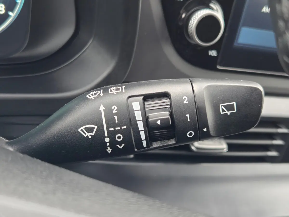 1.0 T-GDI 100pk Comfort | Airco | Camera | Carplay | Cruise control | Dodehoek detectie | Navigatie | Parkeersensoren | Digitaal cockpit | Lichtmetalen velgen