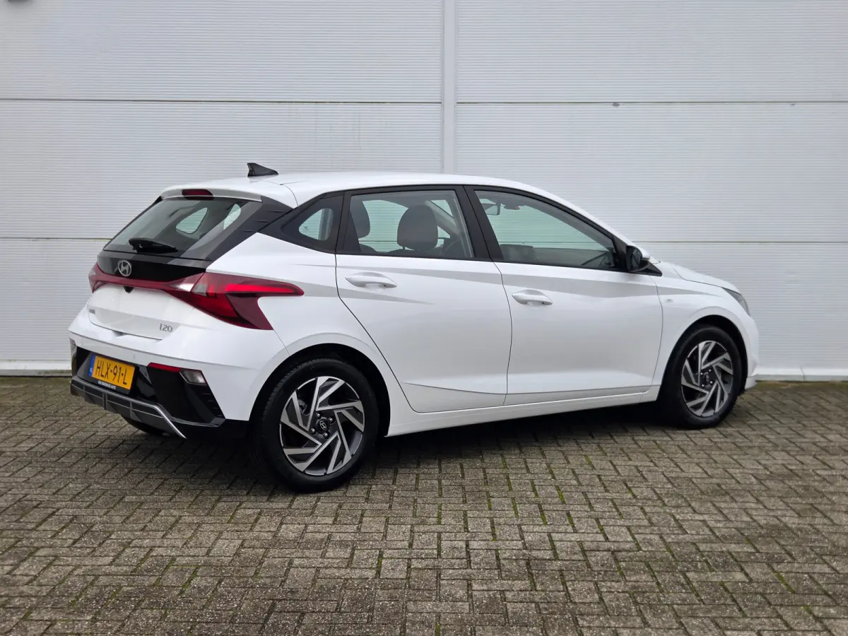 1.0 T-GDI 100pk Comfort | Airco | Camera | Carplay | Cruise control | Dodehoek detectie | Navigatie | Parkeersensoren | Digitaal cockpit | Lichtmetalen velgen