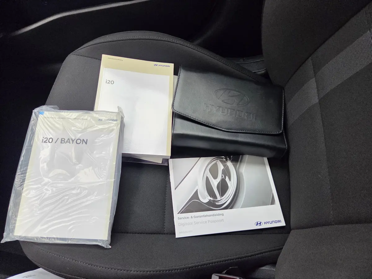 1.0 T-GDI 100pk Comfort | Airco | Camera | Carplay | Cruise control | Dodehoek detectie | Navigatie | Parkeersensoren | Digitaal cockpit | Lichtmetalen velgen