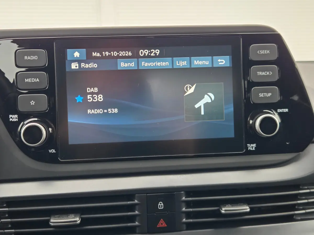 1.0 T-GDI 100pk Comfort | Airco | Camera | Carplay | Cruise control | Dodehoek detectie | Navigatie | Parkeersensoren | Digitaal cockpit | Lichtmetalen velgen