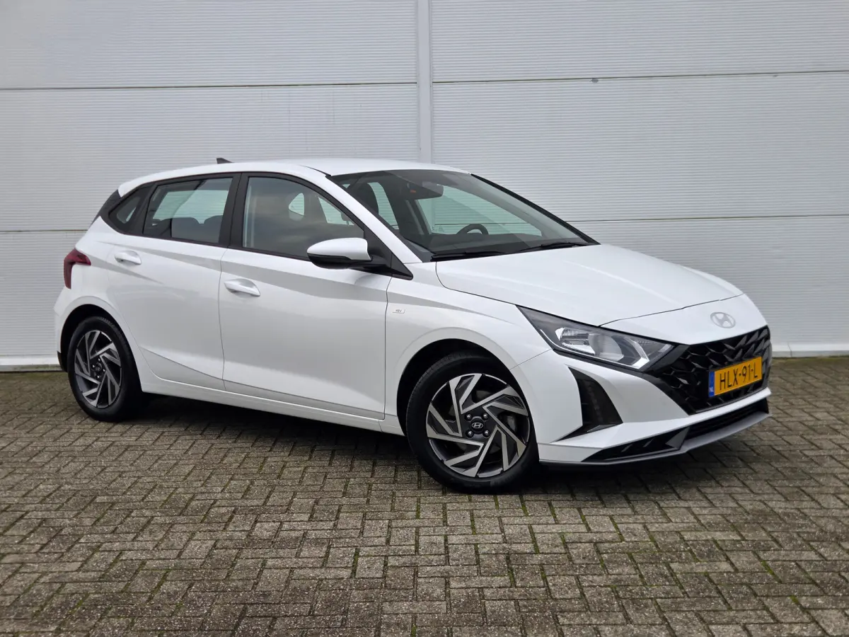 1.0 T-GDI 100pk Comfort | Airco | Camera | Carplay | Cruise control | Dodehoek detectie | Navigatie | Parkeersensoren | Digitaal cockpit | Lichtmetalen velgen
