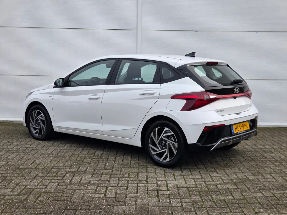 1.0 T-GDI 100pk Comfort | Airco | Camera | Carplay | Cruise control | Dodehoek detectie | Navigatie | Parkeersensoren | Digitaal cockpit | Lichtmetalen velgen