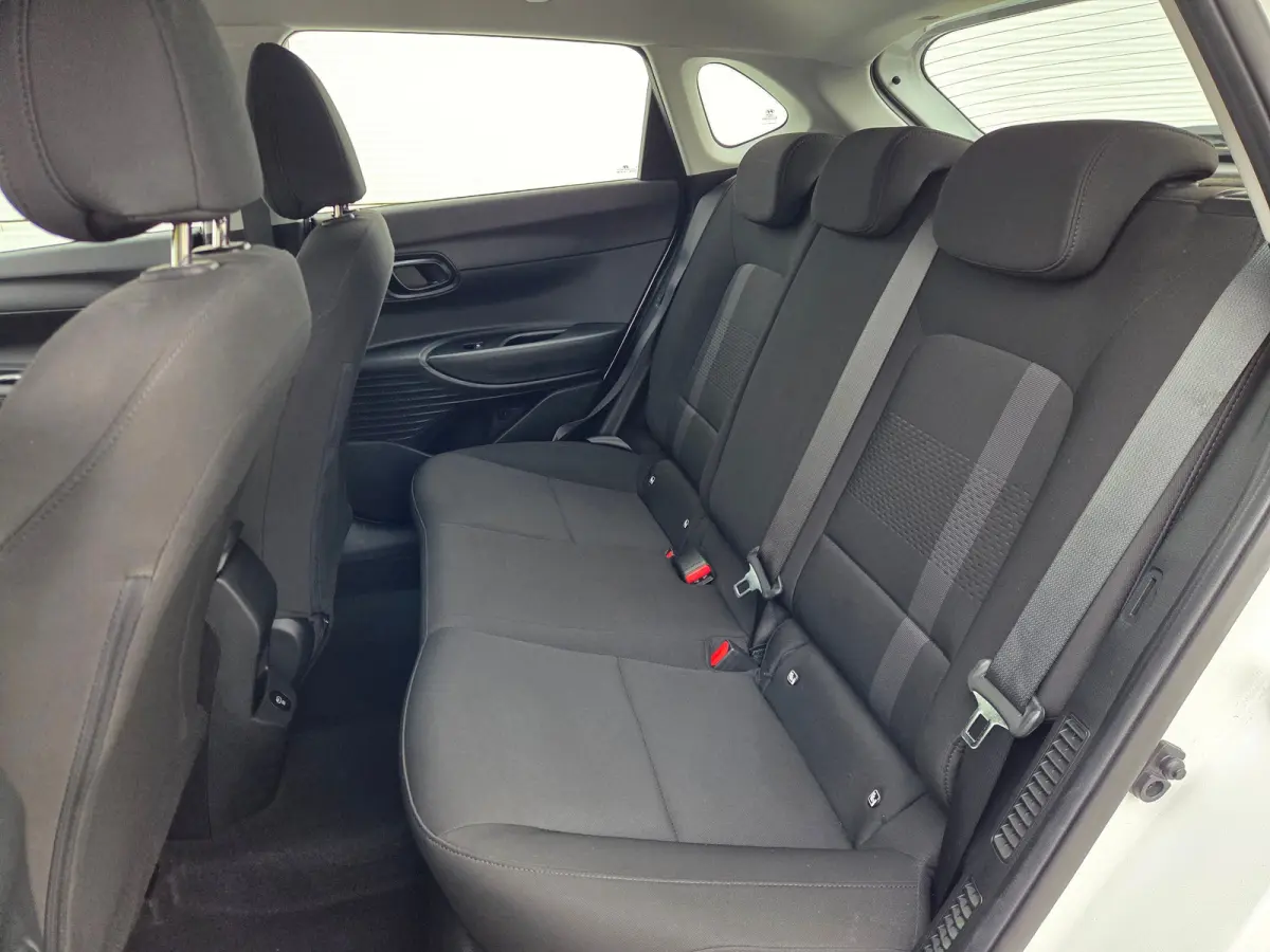 1.0 T-GDI 100pk Comfort | Airco | Camera | Carplay | Cruise control | Dodehoek detectie | Navigatie | Parkeersensoren | Digitaal cockpit | Lichtmetalen velgen