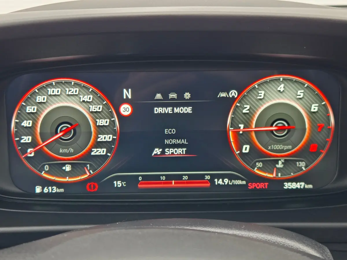 1.0 T-GDI 100pk Comfort | Airco | Camera | Carplay | Cruise control | Dodehoek detectie | Navigatie | Parkeersensoren | Digitaal cockpit | Lichtmetalen velgen