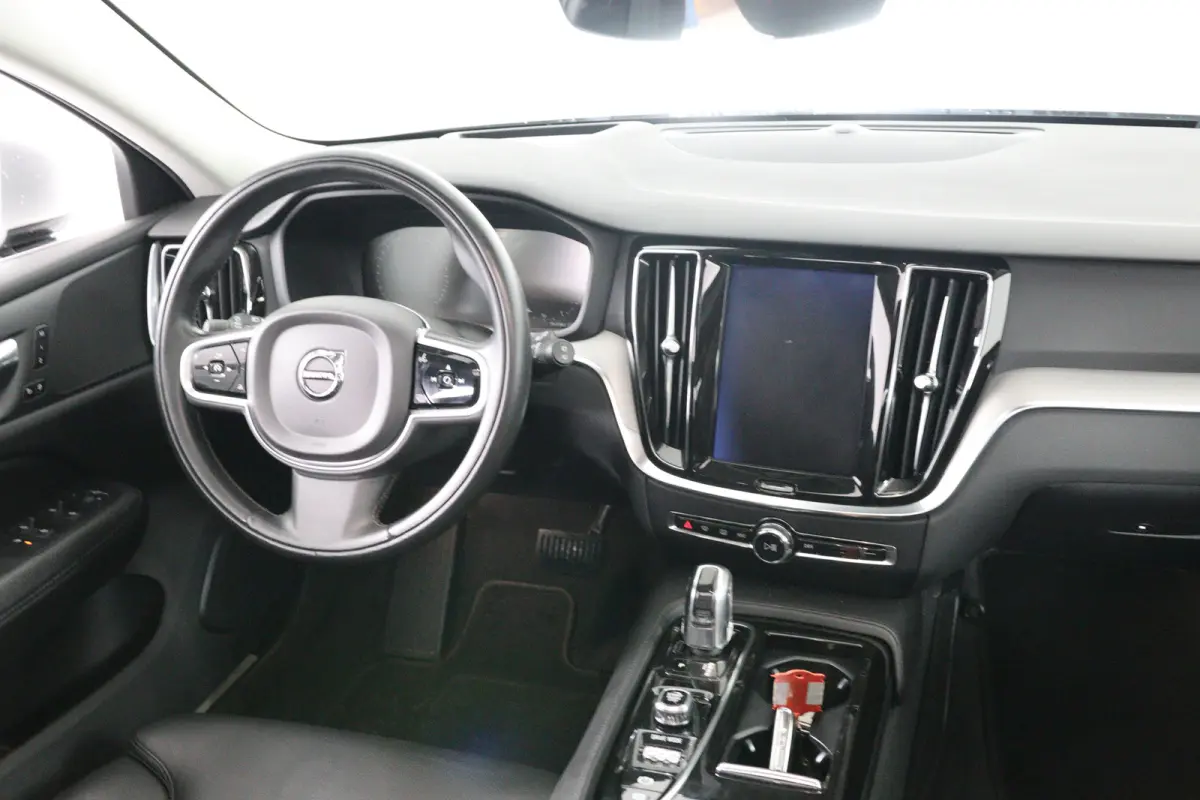 2.0 T8 Twin Engine AWD Momentum Pro | Dealer Onderhouden! | Open Dak | Leder | Memory Zetels | LED | Stoel/Stuurverwarming | Cruise Adaptive | BLIS | Camera | Clima | Navi | Keyless | Elk. A