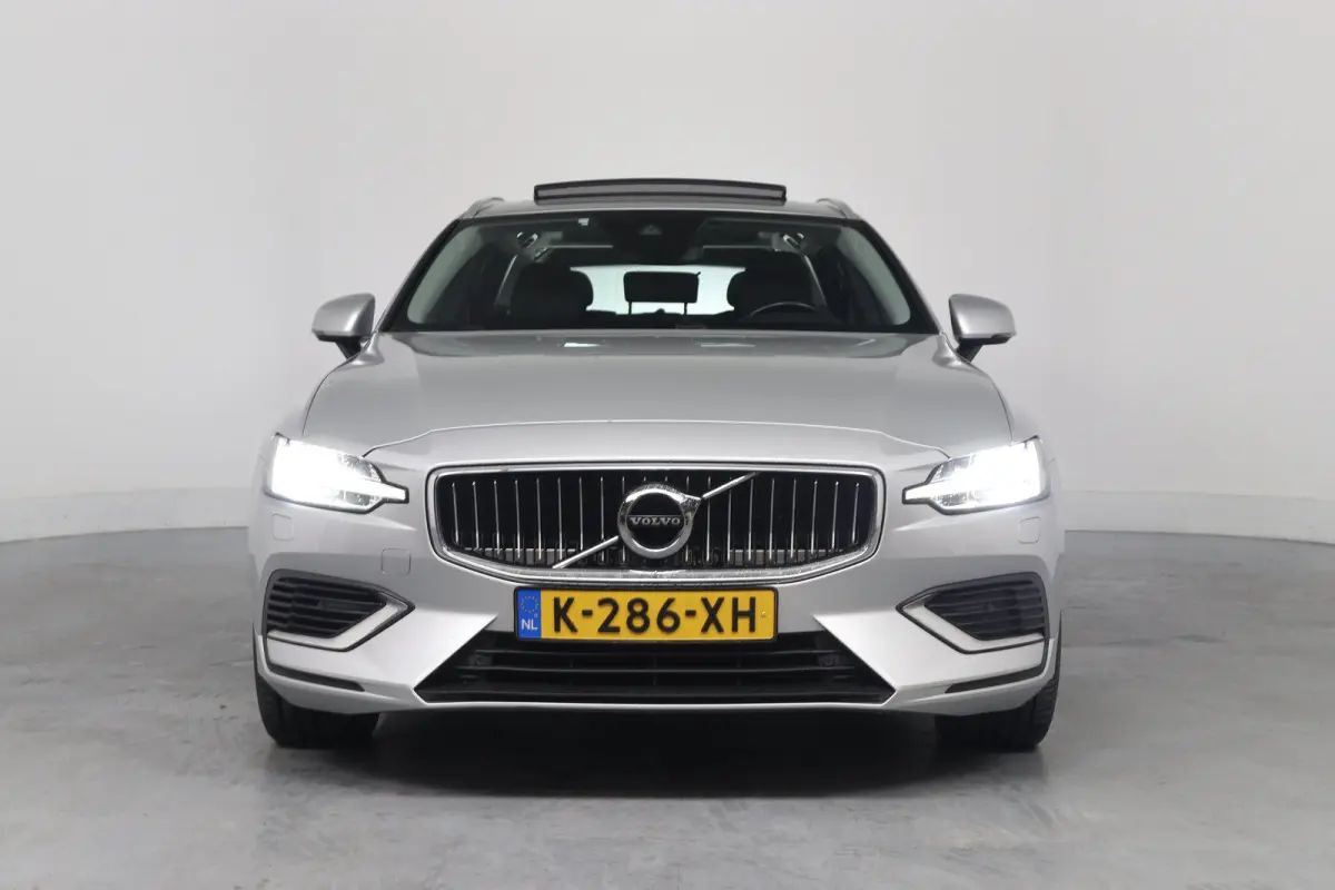 2.0 T8 Twin Engine AWD Momentum Pro | Dealer Onderhouden! | Open Dak | Leder | Memory Zetels | LED | Stoel/Stuurverwarming | Cruise Adaptive | BLIS | Camera | Clima | Navi | Keyless | Elk. A