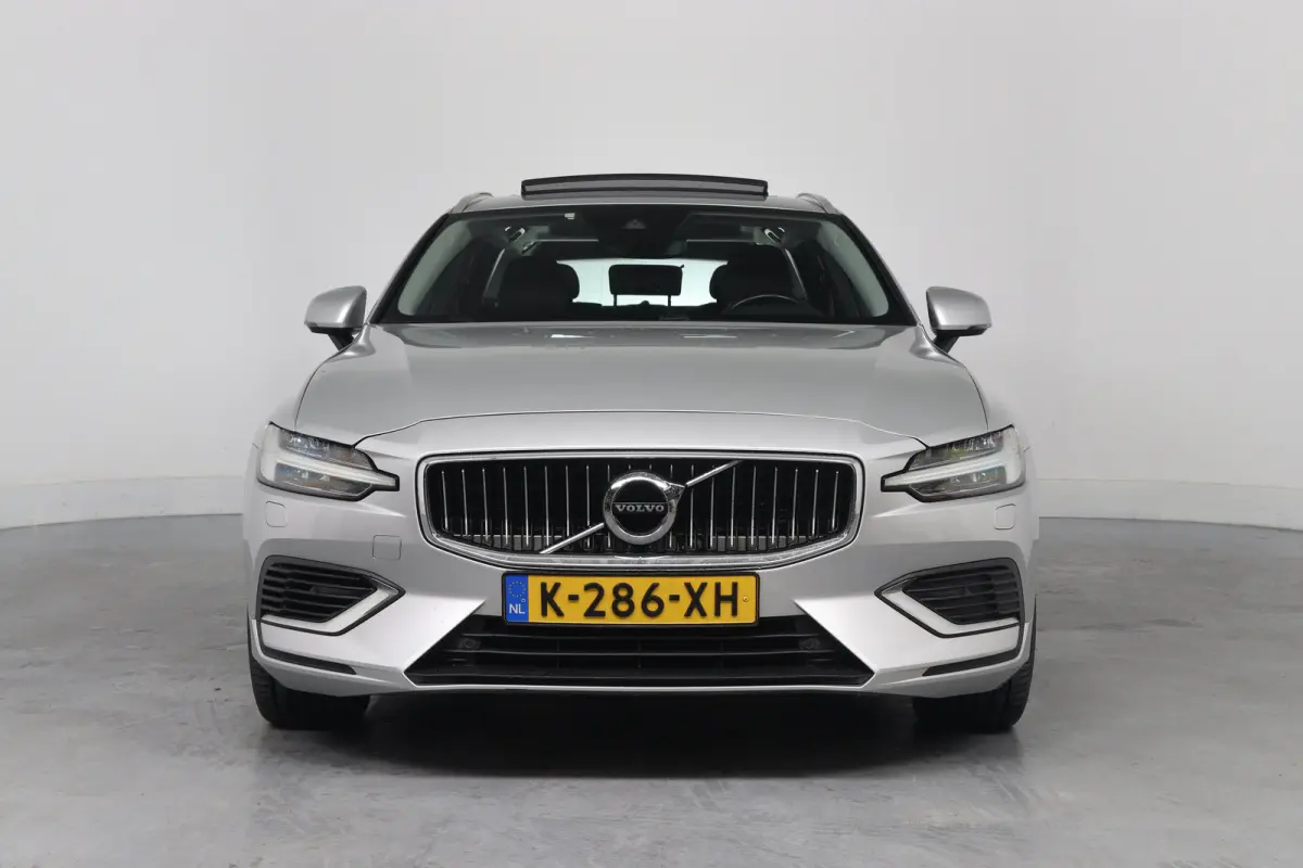 2.0 T8 Twin Engine AWD Momentum Pro | Dealer Onderhouden! | Open Dak | Leder | Memory Zetels | LED | Stoel/Stuurverwarming | Cruise Adaptive | BLIS | Camera | Clima | Navi | Keyless | Elk. A