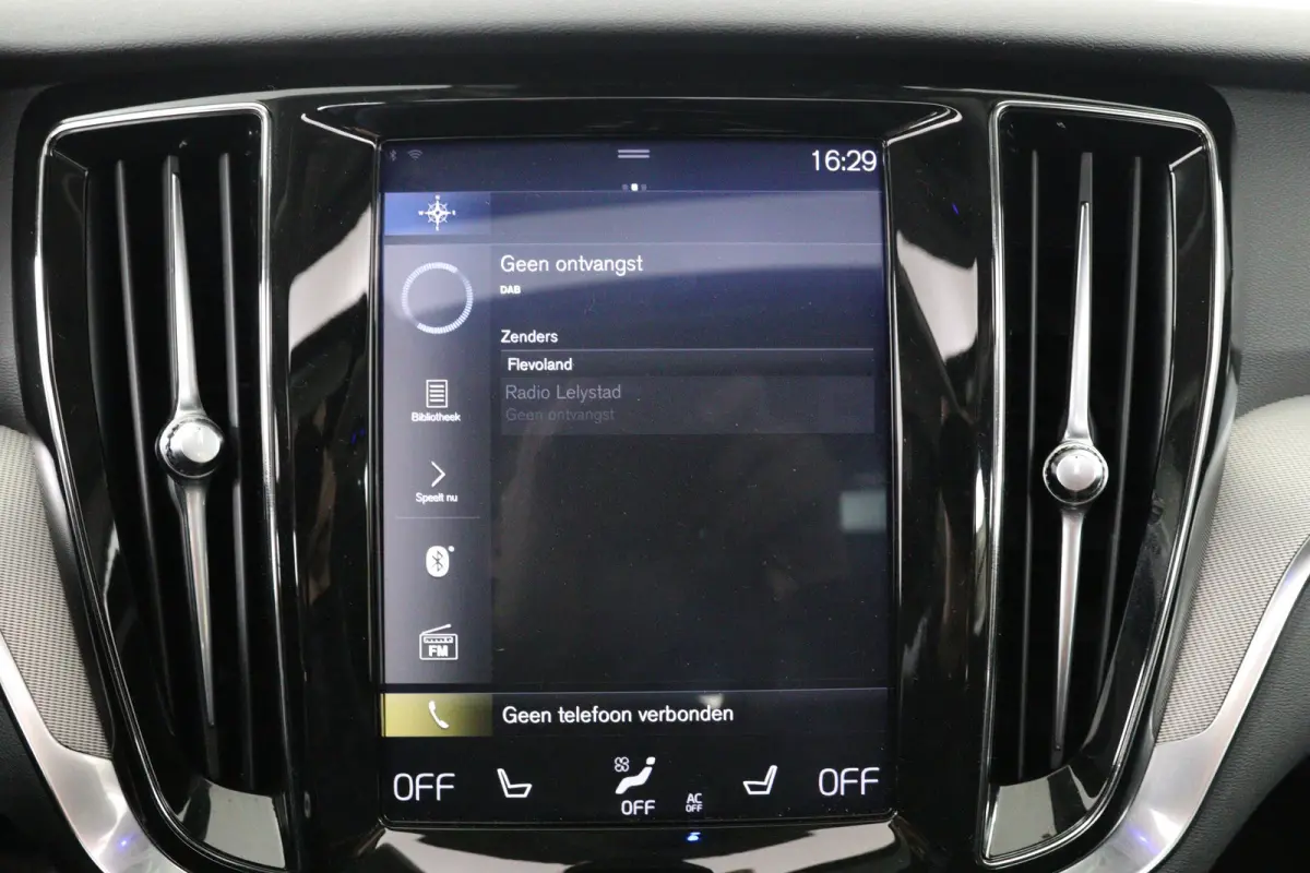 2.0 T8 Twin Engine AWD Momentum Pro | Dealer Onderhouden! | Open Dak | Leder | Memory Zetels | LED | Stoel/Stuurverwarming | Cruise Adaptive | BLIS | Camera | Clima | Navi | Keyless | Elk. A