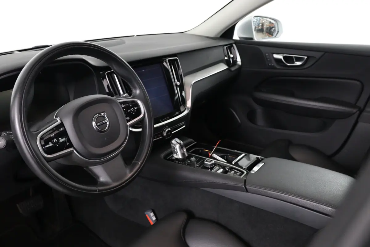 2.0 T8 Twin Engine AWD Momentum Pro | Dealer Onderhouden! | Open Dak | Leder | Memory Zetels | LED | Stoel/Stuurverwarming | Cruise Adaptive | BLIS | Camera | Clima | Navi | Keyless | Elk. A