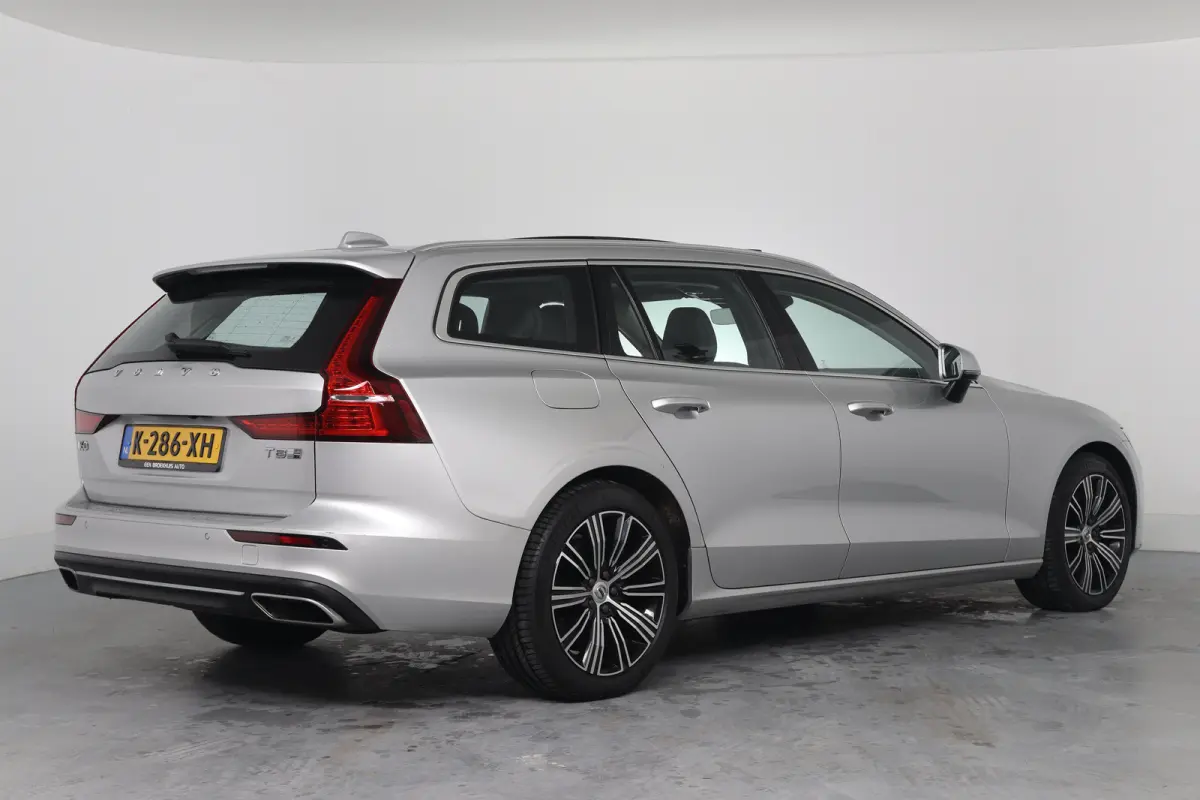 2.0 T8 Twin Engine AWD Momentum Pro | Dealer Onderhouden! | Open Dak | Leder | Memory Zetels | LED | Stoel/Stuurverwarming | Cruise Adaptive | BLIS | Camera | Clima | Navi | Keyless | Elk. A