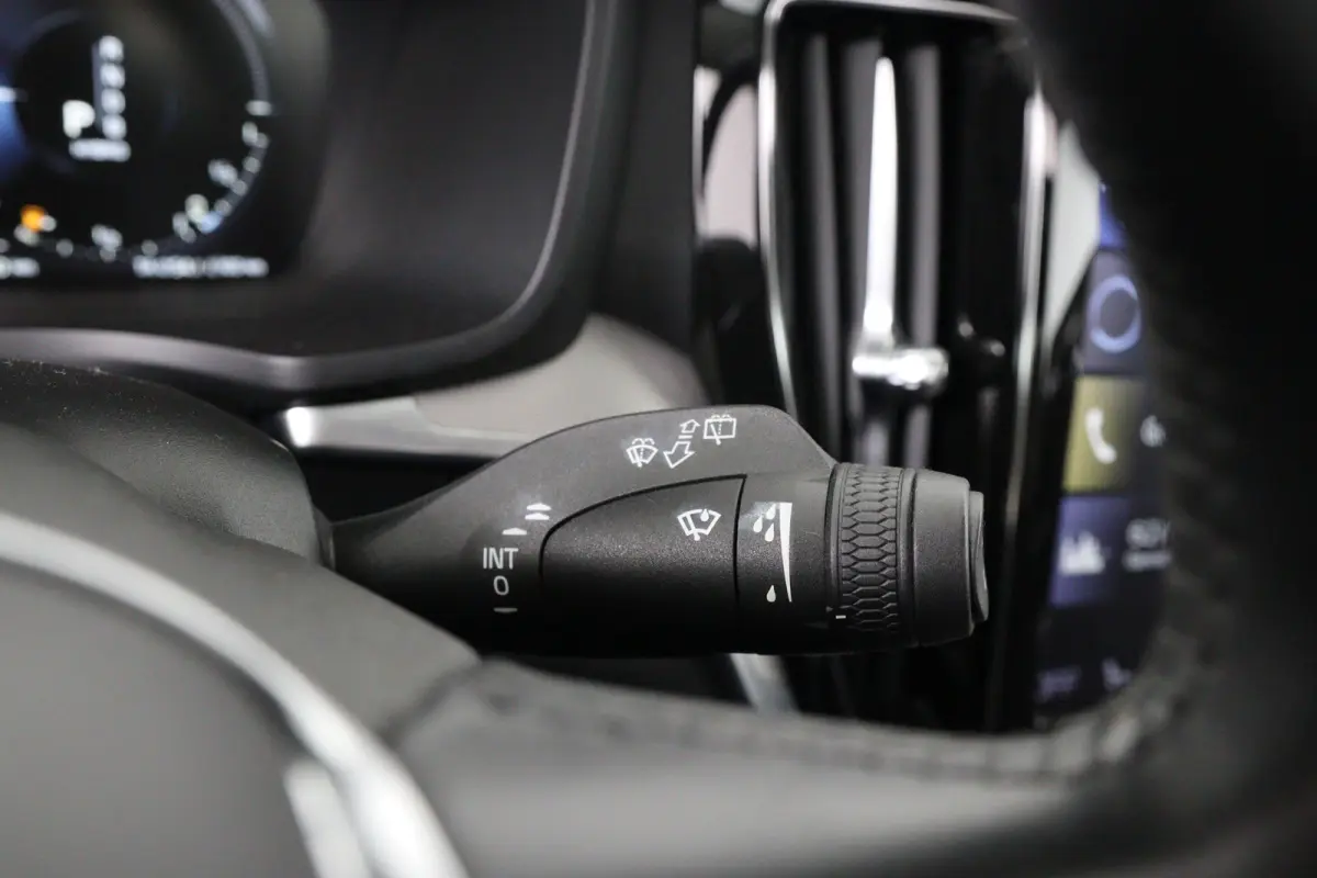 2.0 T8 Twin Engine AWD Momentum Pro | Dealer Onderhouden! | Open Dak | Leder | Memory Zetels | LED | Stoel/Stuurverwarming | Cruise Adaptive | BLIS | Camera | Clima | Navi | Keyless | Elk. A