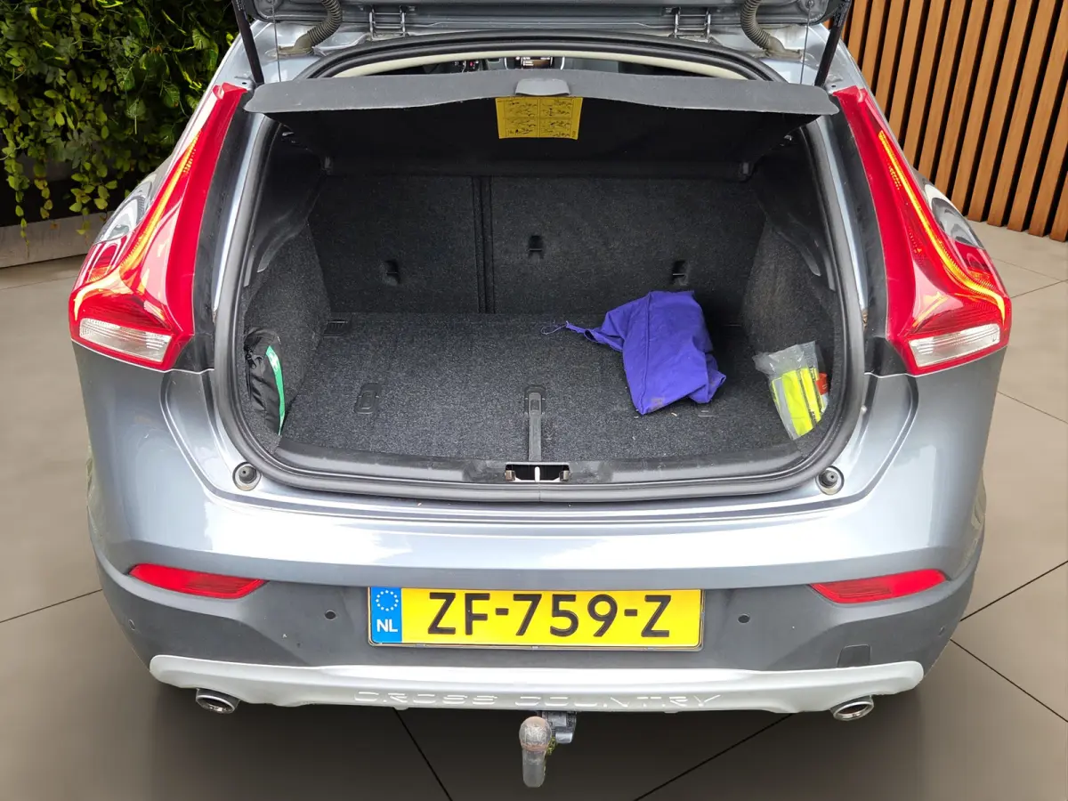 1.5 T3 Polar+ Luxury | Panoramadak | Trekhaak | Camera | Keyless | Stoelverwarming |