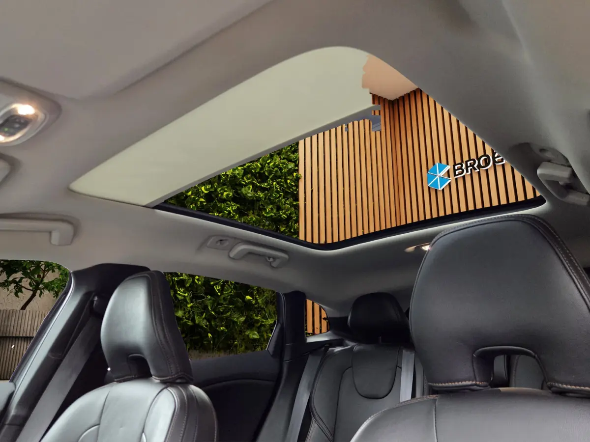 1.5 T3 Polar+ Luxury | Panoramadak | Trekhaak | Camera | Keyless | Stoelverwarming |