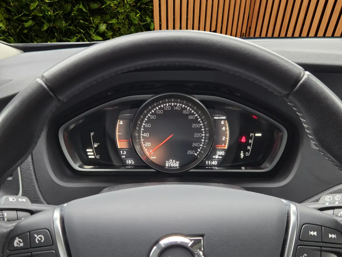 1.5 T3 Polar+ Luxury | Panoramadak | Trekhaak | Camera | Keyless | Stoelverwarming |