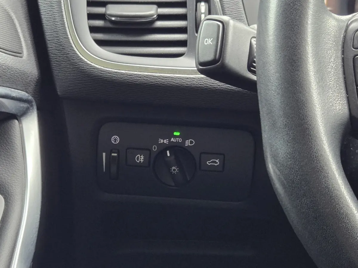 1.5 T3 Polar+ Luxury | Panoramadak | Trekhaak | Camera | Keyless | Stoelverwarming |