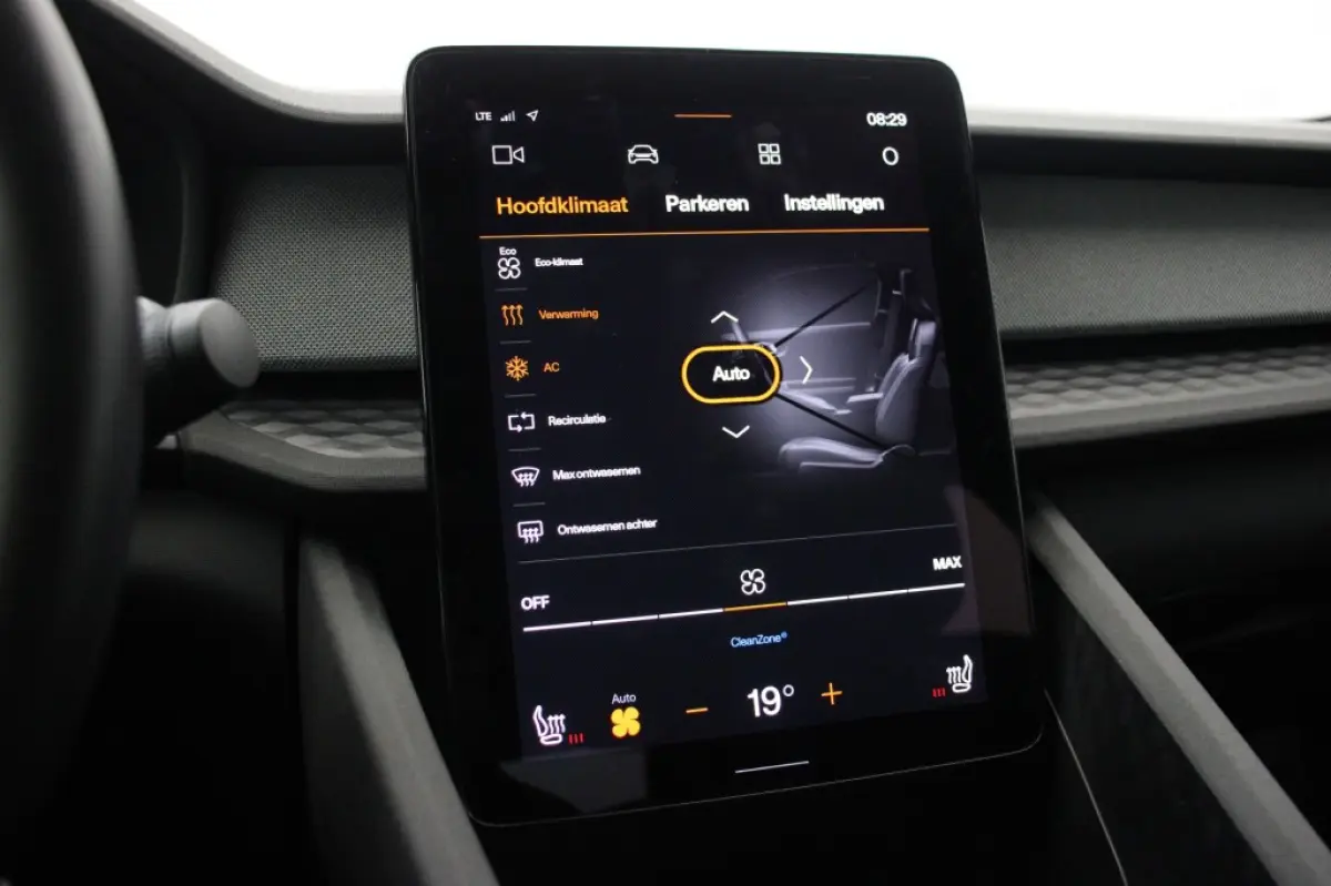 Standard Range Single Motor 63kWh - Carplay, Camera, Stoelverw. Memory, SOH 89,02%