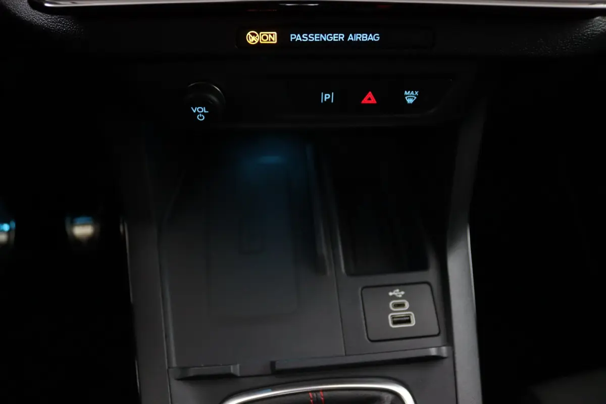 1.0 EcoBoost ST-Line | Maxton | Black Pack | Elek. Achterklep | Winterpack | Camera | Keyless | Navigatie | CarPlay/Android Auto |