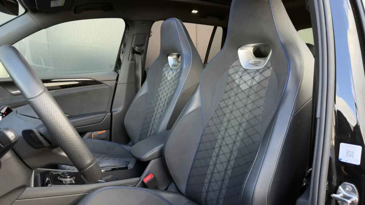 1.5 eHybrid 204pk R-Line Edition | SOH: 100% | Trekhaak | Panoramadak | Adaptive Cruise | 360 Camera | Head-up Display | 20" |