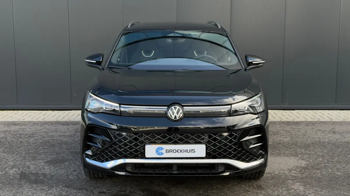 1.5 eHybrid 204pk R-Line Edition | SOH: 100% | Trekhaak | Panoramadak | Adaptive Cruise | 360 Camera | Head-up Display | 20" |